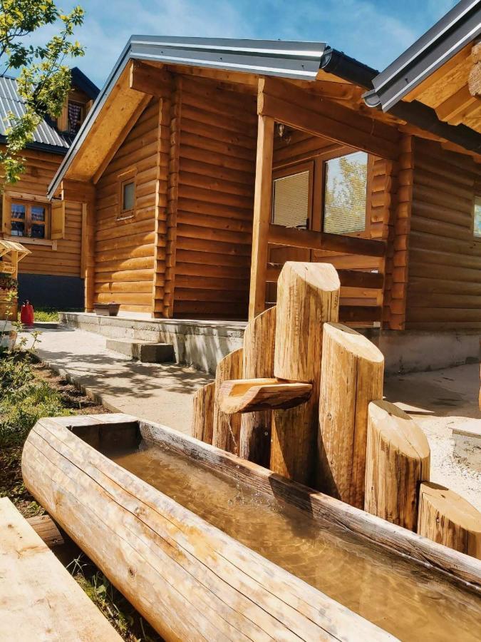 Holiday Bungalows With Pool Plav Exterior foto