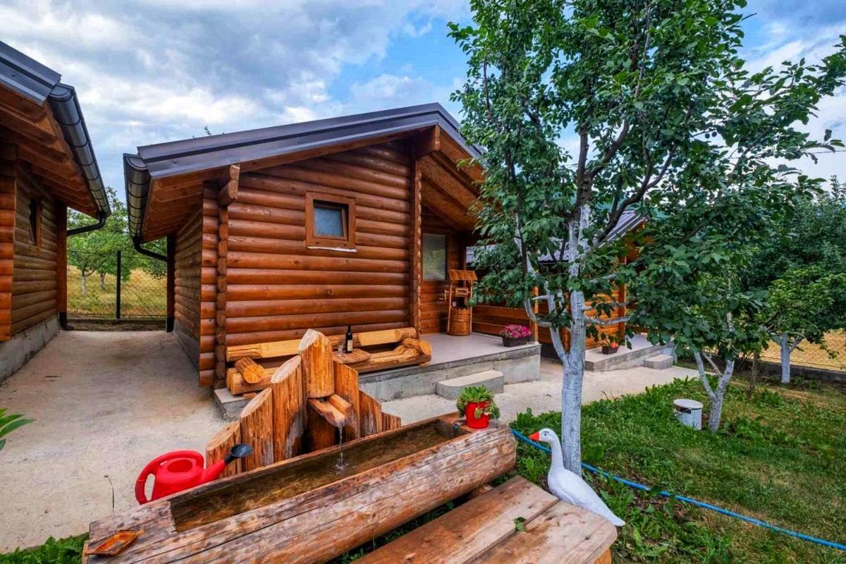 Holiday Bungalows With Pool Plav Exterior foto