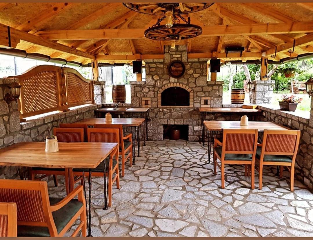 Holiday Bungalows With Pool Plav Exterior foto